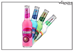 全（quán）自動酒瓶（píng）三（sān）標貼標機_ 雞尾酒（jiǔ）瓶貼標機_東莞市一起草 www.17.com网站自動化科技有限公司