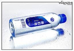 自（zì）動高速雙側麵貼標機_  高速自（zì）動雙麵貼標機_東莞市一起草 www.17.com网站自動化科技有限（xiàn）公司