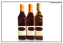 全自動方瓶四麵（miàn）貼標機_ 方瓶全包圍貼（tiē）標機_東莞市一起草 www.17.com网站自動化（huà）科技有限公司