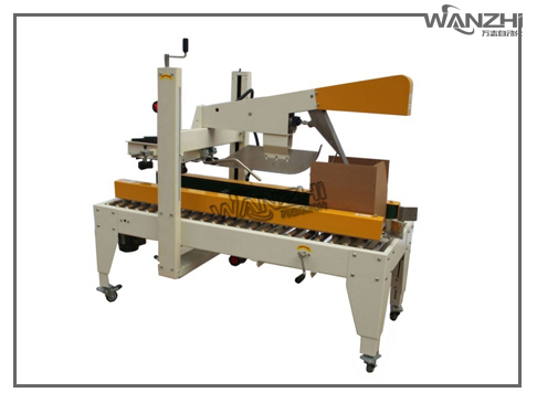 封箱機,邊封機,貼（tiē）標機,自動貼標機,貼標機廠（chǎng）家,東莞貼標機,東莞貼標機廠（chǎng）家,貼標（biāo）簽機,貼標設備